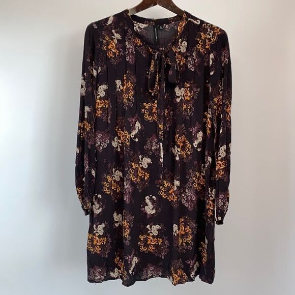 Knot Sisters Dress Women’s Size XS Long Sleeve Purple Floral Dress - Picture 1 of 10